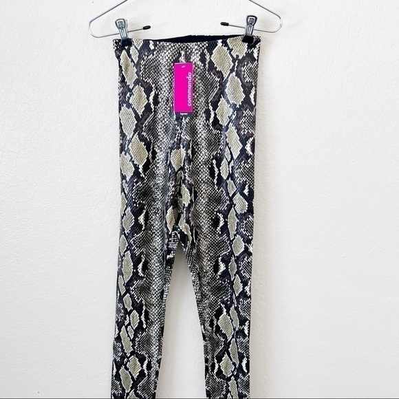 NEW Commando Faux Animal Legging with Control Olive Snake - Picture 13 of 14